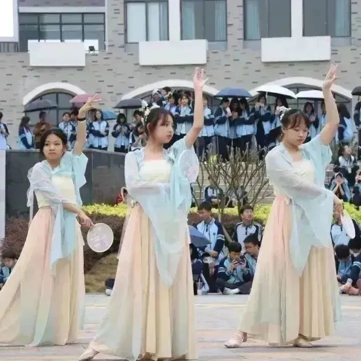 1684463038172942.jpg