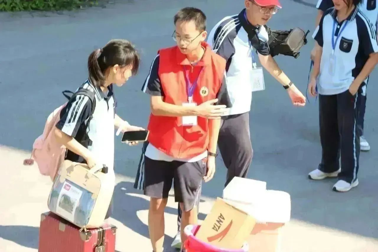 1695095267188194.jpg